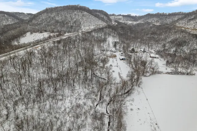 $230,000 | 43513 Runaway Road, Dakota, MN 55925