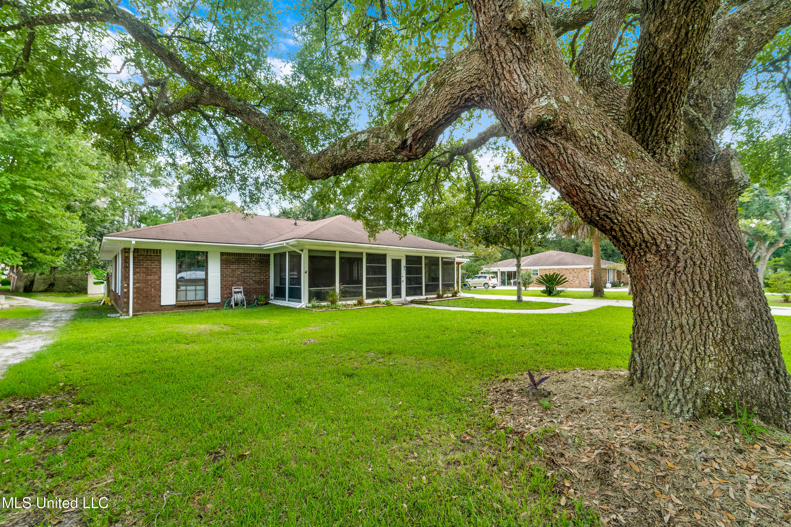 2513 Fairley Road Gautier, MS 39553 - Photo 1 of 28 Front