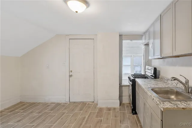 $168,900 | 1210 Carbon Street, Syracuse, NY 13208