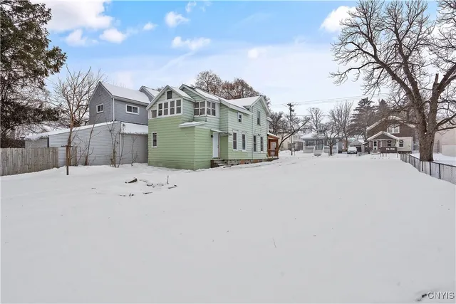 $168,900 | 1210 Carbon Street, Syracuse, NY 13208
