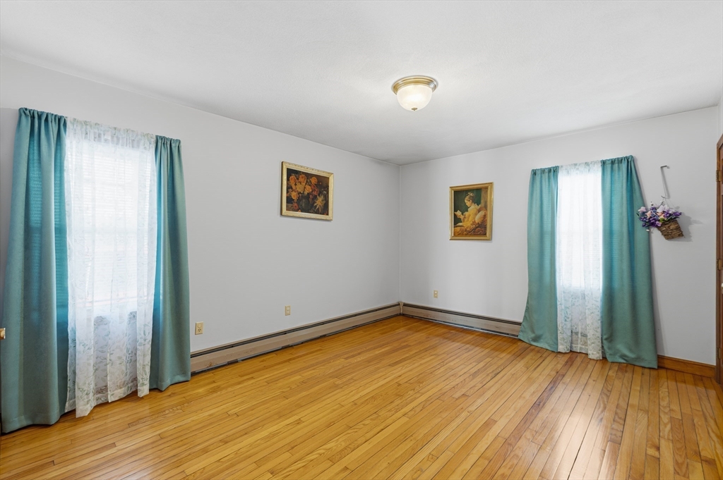 54 Edgemont Road Braintree, MA 02184 - Photo 12 of 40