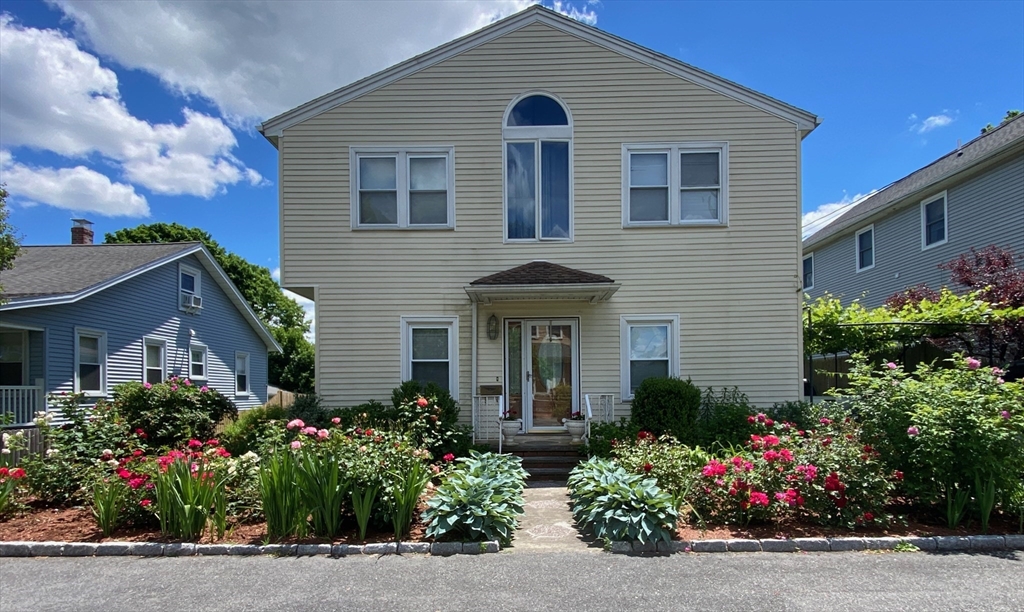 54 Edgemont Road Braintree, MA 02184 - Photo 2 of 40
