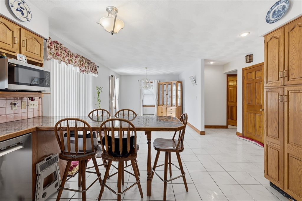 54 Edgemont Road Braintree, MA 02184 - Photo 22 of 40