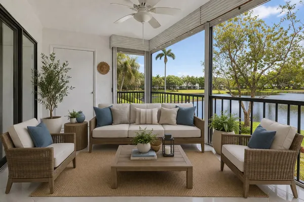 $264,000 | 5106 Oakhill Lane, Unit 923, Delray Beach, FL 33484