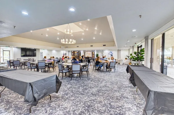 $264,000 | 5106 Oakhill Lane, Unit 923, Delray Beach, FL 33484