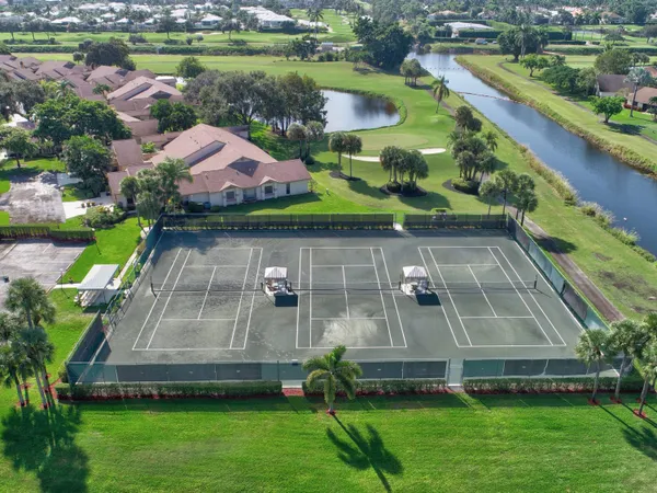 $264,000 | 5106 Oakhill Lane, Unit 923, Delray Beach, FL 33484