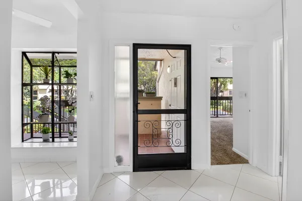 $264,000 | 5106 Oakhill Lane, Unit 923, Delray Beach, FL 33484