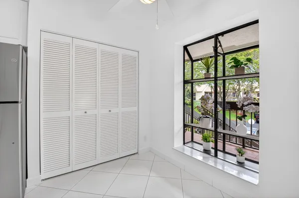 $264,000 | 5106 Oakhill Lane, Unit 923, Delray Beach, FL 33484