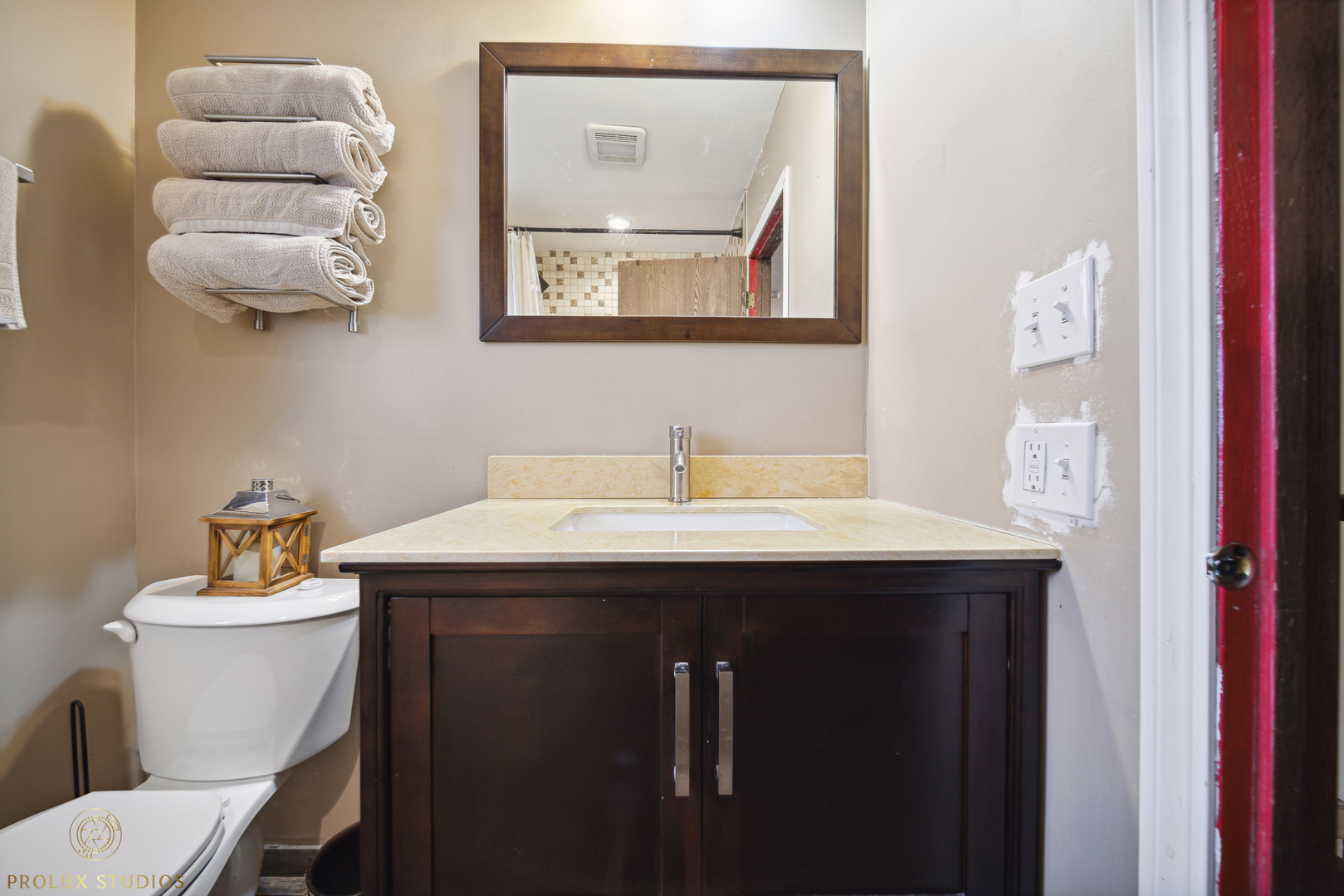 848 Willowbrook Drive Wheeling, IL 60090 - Photo 12 of 23 a bathroom with a sink mirror and toilet