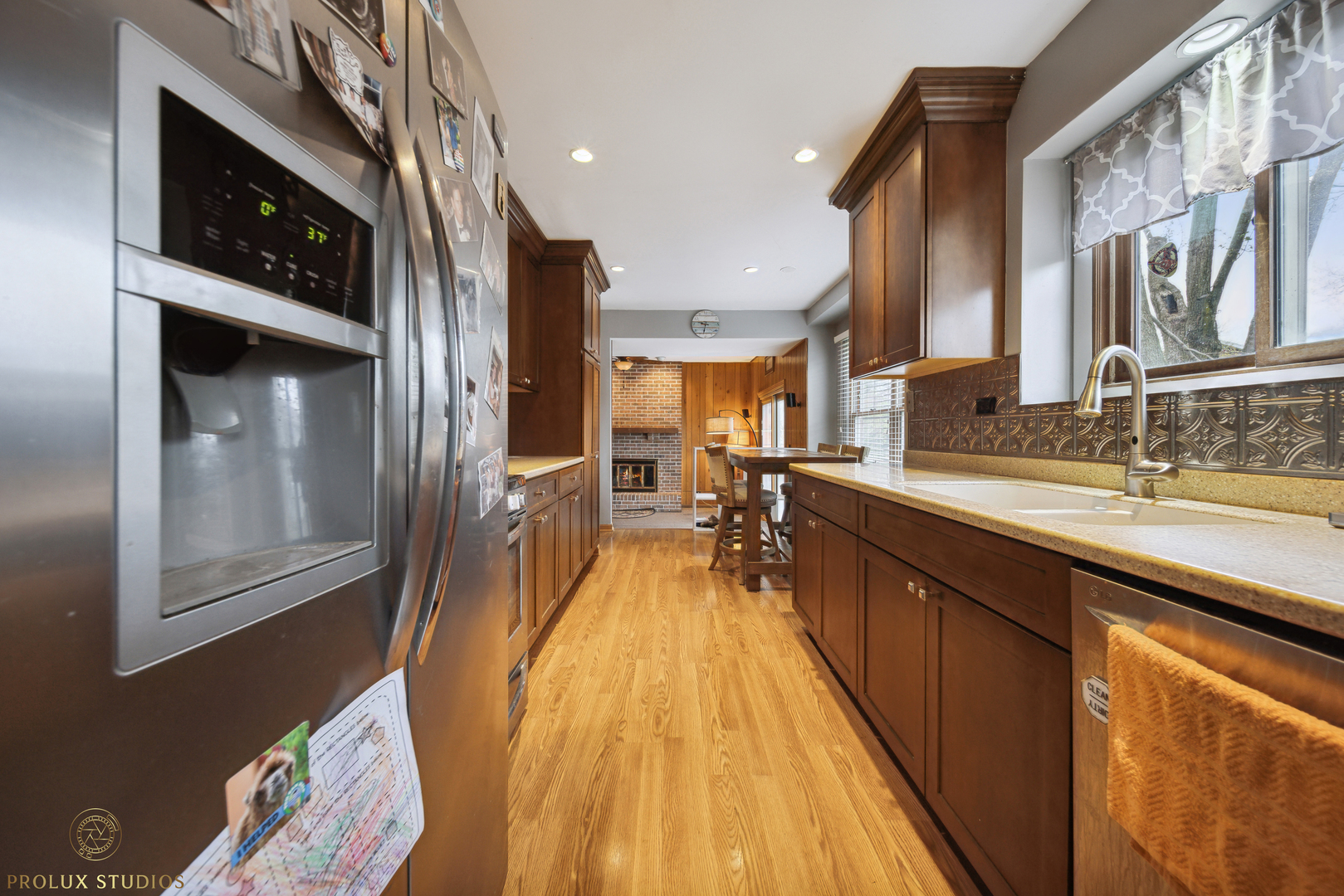 848 Willowbrook Drive Wheeling, IL 60090 - Photo 5 of 23 a kitchen with stainless steel appliances a sink and cabinets