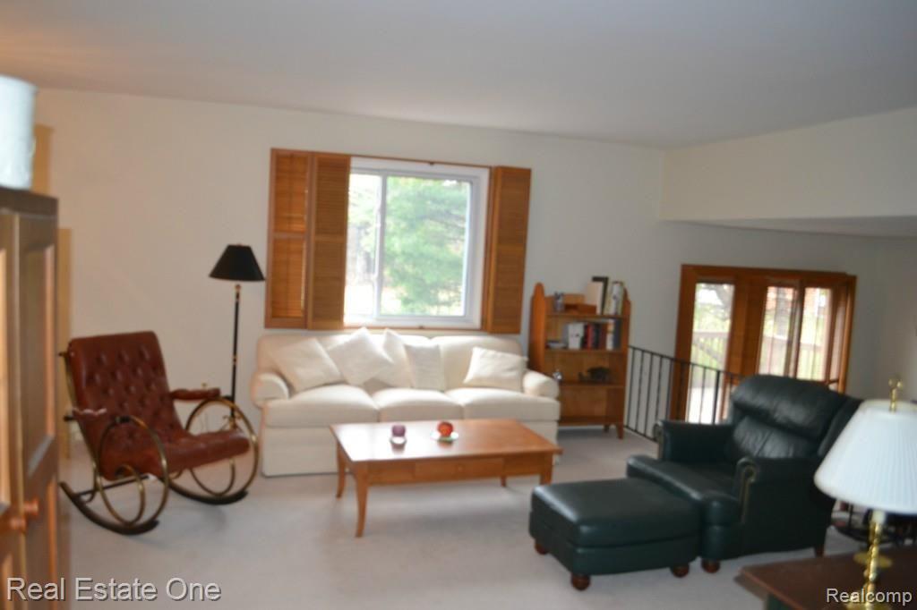 1423 Deerhurst Court Rochester Hills, MI 48307 - Photo 5 of 20