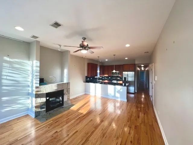 $2,800 | 4135 North Kedvale Avenue, Unit 301, Chicago, IL 60641