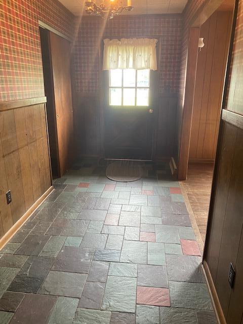 332 Pohlman Road Chillicothe, OH 45601 - Photo 2 of 39 Slate Foyer