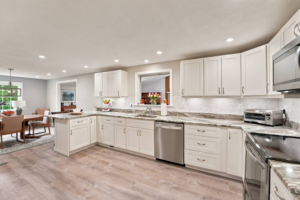 12 Swanson Road Framingham, MA 01701 - Photo 14 of 42