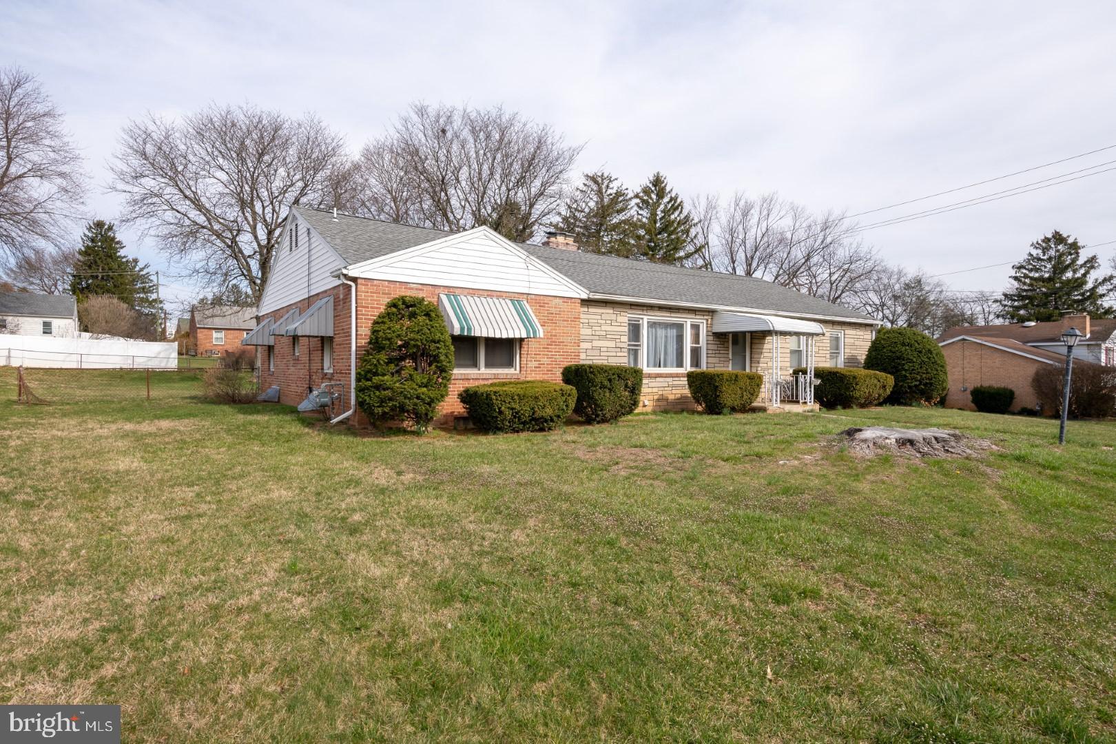 15 Gateway Road York, PA 17403 - Photo 2 of 25 Gallery Image 2