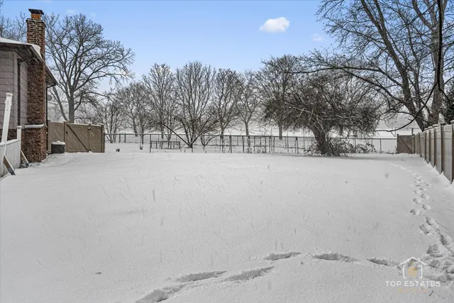 a view of snow covered with snow