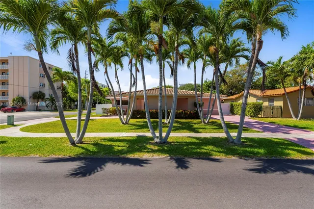 $599,000 | 1124 Northeast 3rd Street, Hallandale Beach, FL 33009