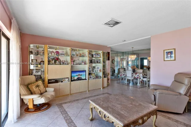$599,000 | 1124 Northeast 3rd Street, Hallandale Beach, FL 33009