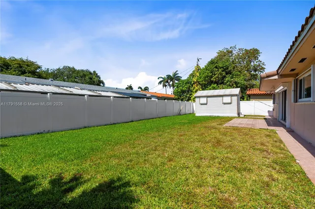 $599,000 | 1124 Northeast 3rd Street, Hallandale Beach, FL 33009