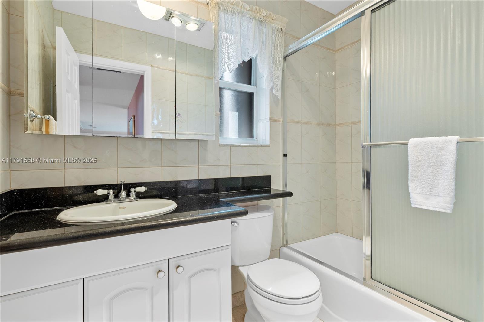 1124 Northeast 3rd Street Hallandale Beach, FL 33009 - Photo 5 of 23