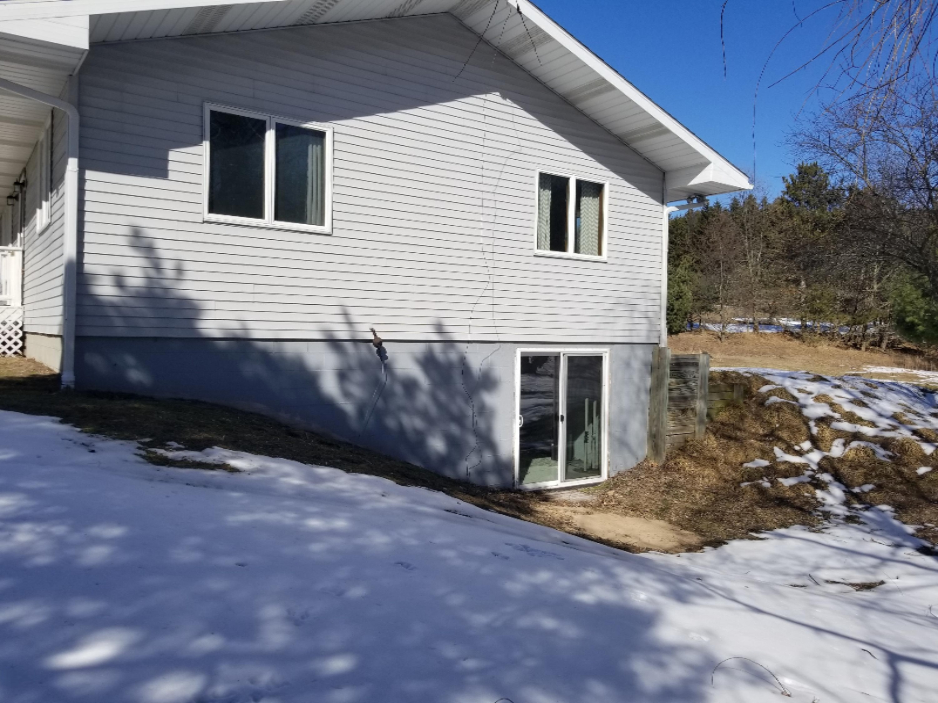 2410 South Brunson Road Ludington, MI 49431 - Photo 4 of 8 20180316_161845