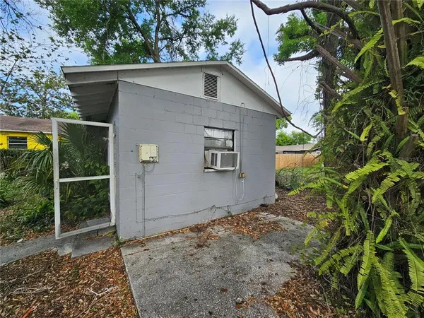 $850 | 1504 East 99th Avenue, Unit C, Tampa, FL 33612