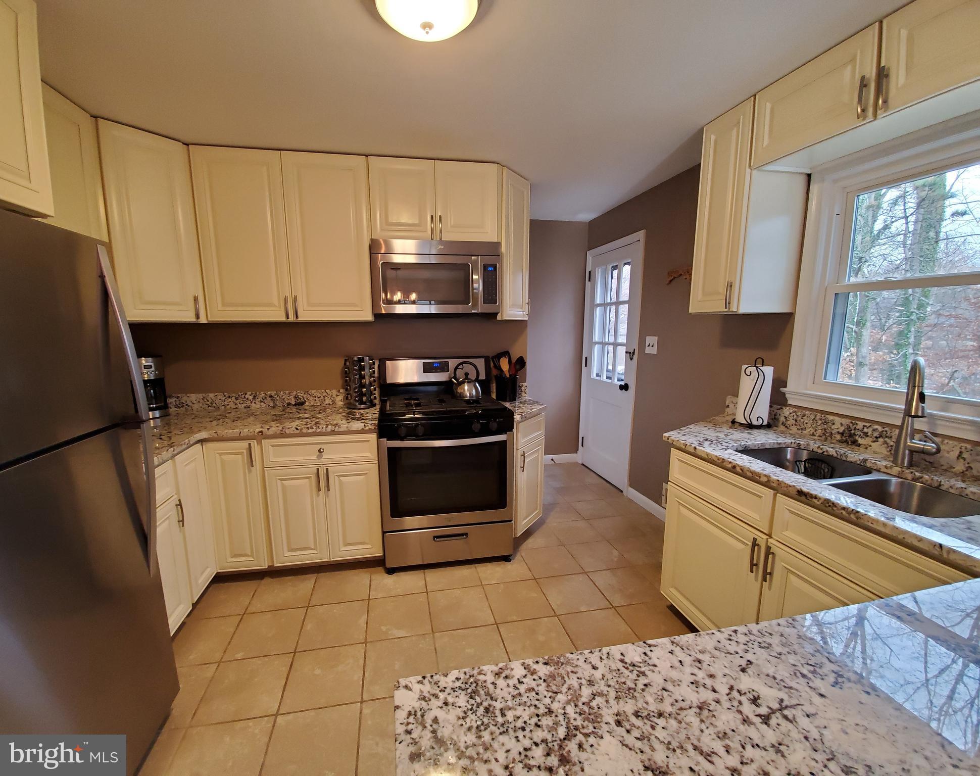 125 Hillside Road Catonsville, MD 21228 - Photo 12 of 25 Gallery Image 12