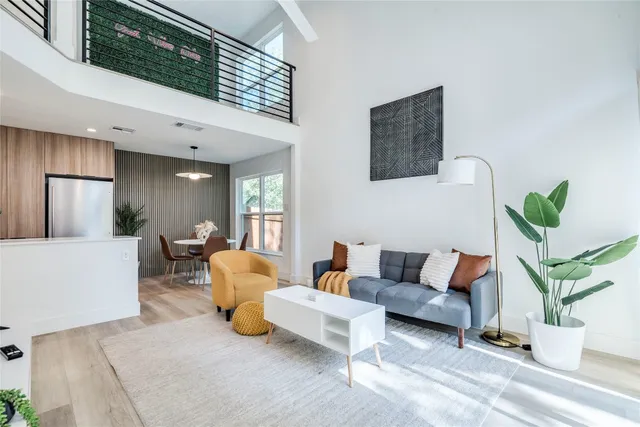 $2,700 | 1902 Albury Cove, Unit C, Austin, TX 78758