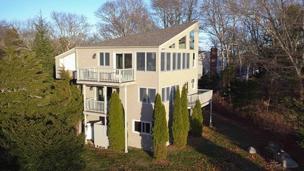 27 Sagamore Road Mattapoisett, MA 02739 - Photo 6 of 23 Gallery Image 6