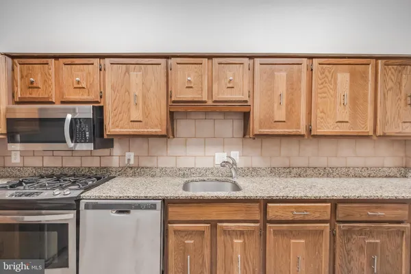 $2,995 | 107 15th Street Northeast, Washington, DC 20002