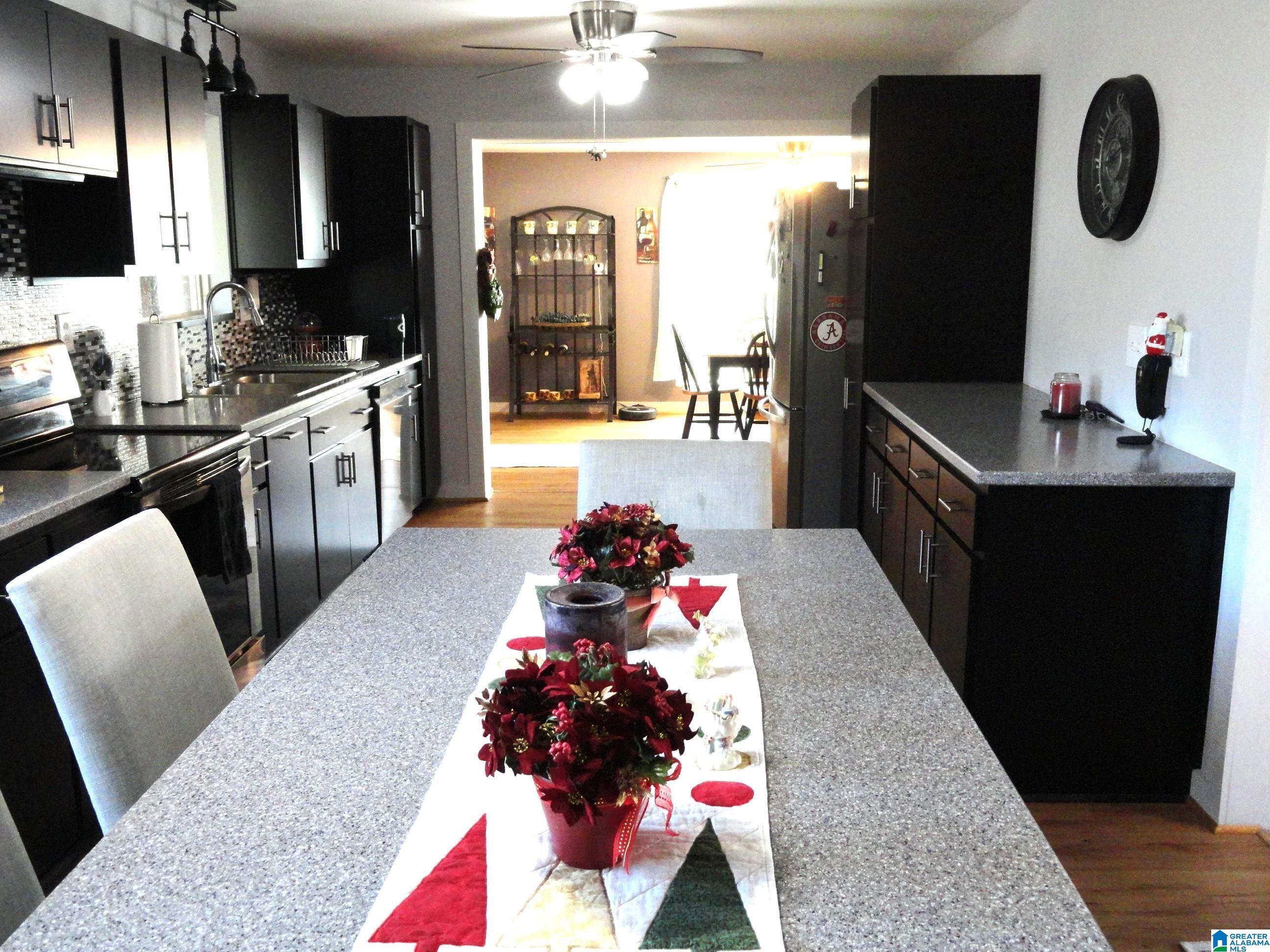 441 Portercrest Road Graysville, AL 35073 - Photo 7 of 37