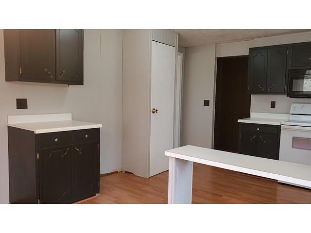 502 South Broad Street Harrison, MI 48625 - Photo 9 of 41 1940628-0a781aae-320b-41dc-bf4f-37f4b05420c2.JPG