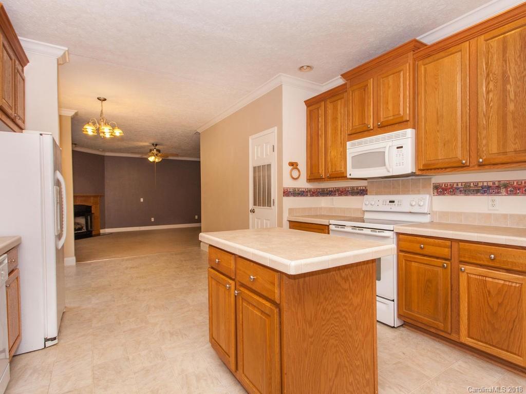 892 Bone Camp Road Marshall, NC 28753 - Photo 9 of 26 Gallery Image 9