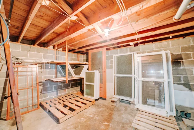 $119,900 | 317 South 4th Street, Watseka, IL 60970