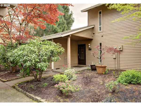 $430,000 | 8230 Southwest Woodbridge Court, Unit 16, Wilsonville, OR 97070