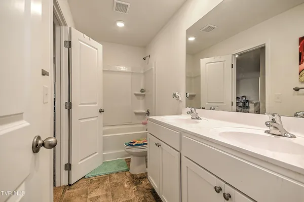 $499,000 | 6901 Wildlife Circle, Piney Flats, TN 37686