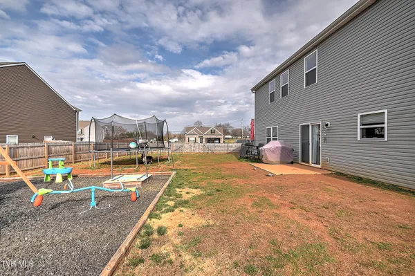$499,000 | 6901 Wildlife Circle, Piney Flats, TN 37686
