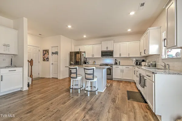 $499,000 | 6901 Wildlife Circle, Piney Flats, TN 37686