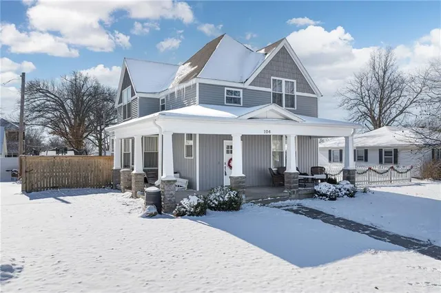 $344,900 | 104 West Main Street, Savannah, MO 64485