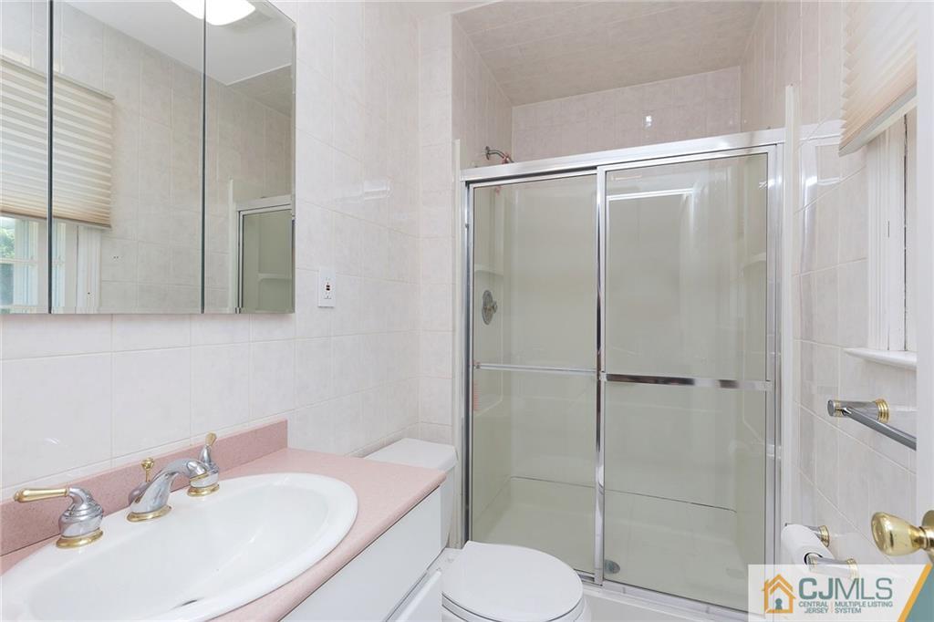 26 Rath Lane East Brunswick, NJ 08816 - Photo 19 of 25 Gallery Image 19