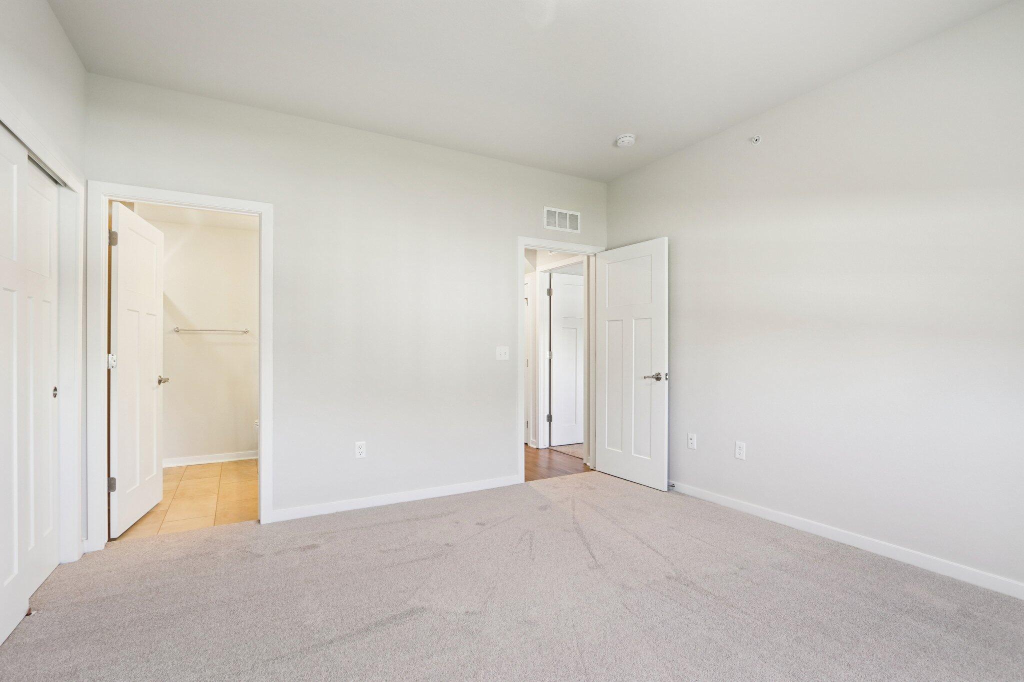 1625 Grey Fox Trail, Unit F Mukwonago, WI 53149 - Photo 29 of 43 33-web-or-mls-Grey Fox Trail-S0910-033