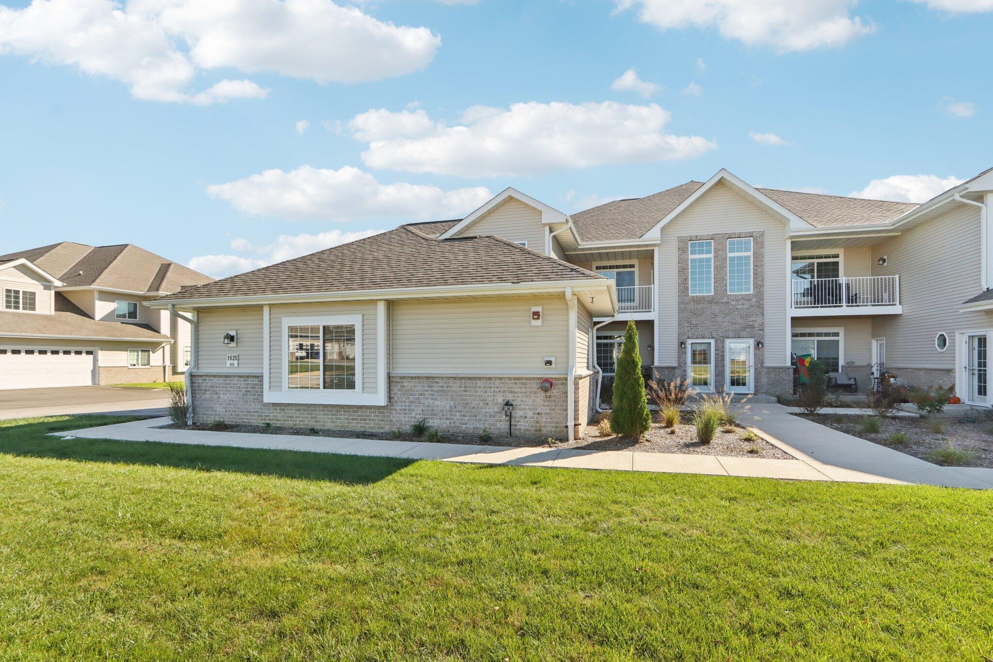 1625 Grey Fox Trail, Unit F Mukwonago, WI 53149 - Photo 38 of 43 1-web-or-mls-Grey Fox Trail-S0910-001