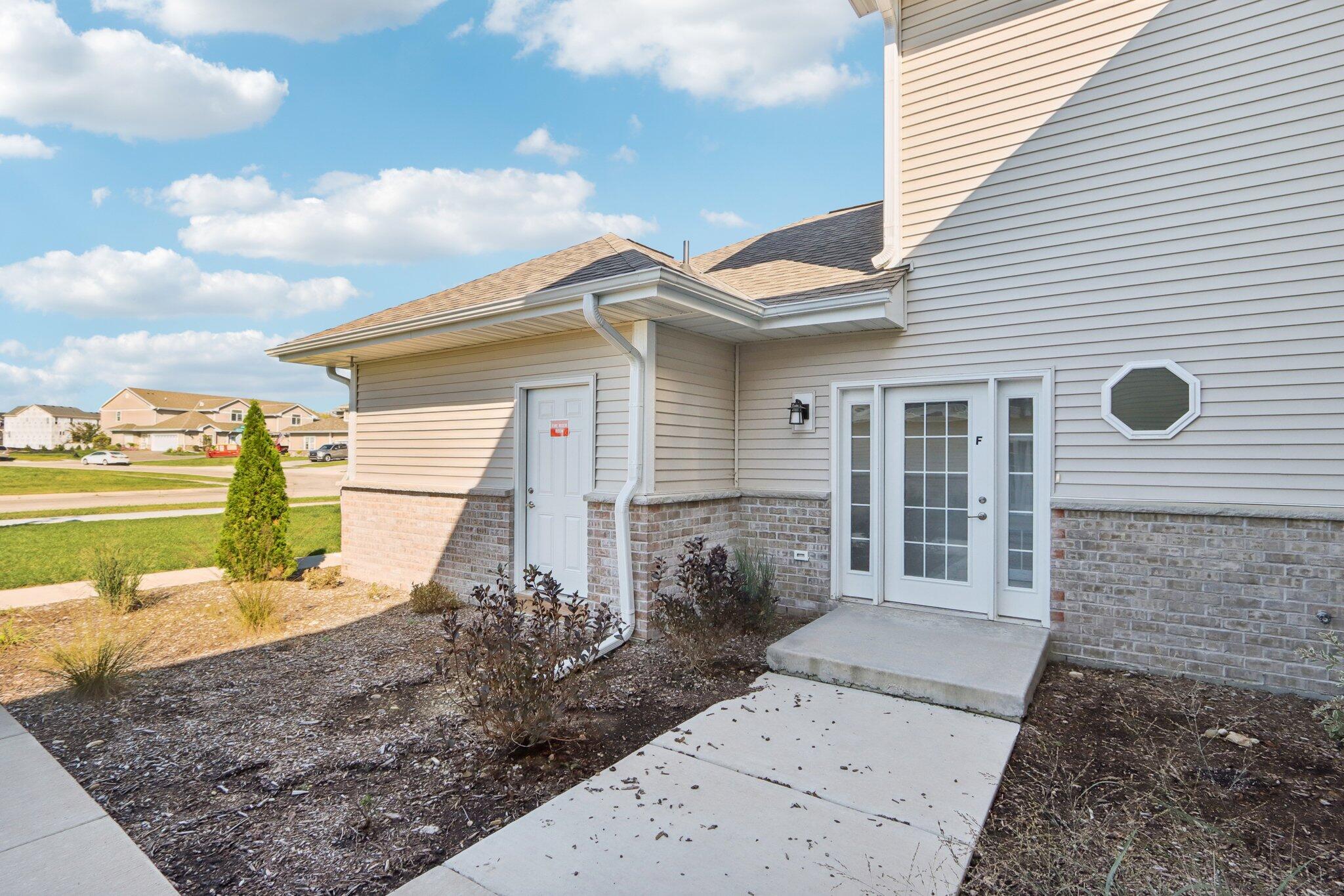 1625 Grey Fox Trail, Unit F Mukwonago, WI 53149 - Photo 40 of 43 4-web-or-mls-Grey Fox Trail-S0910-004