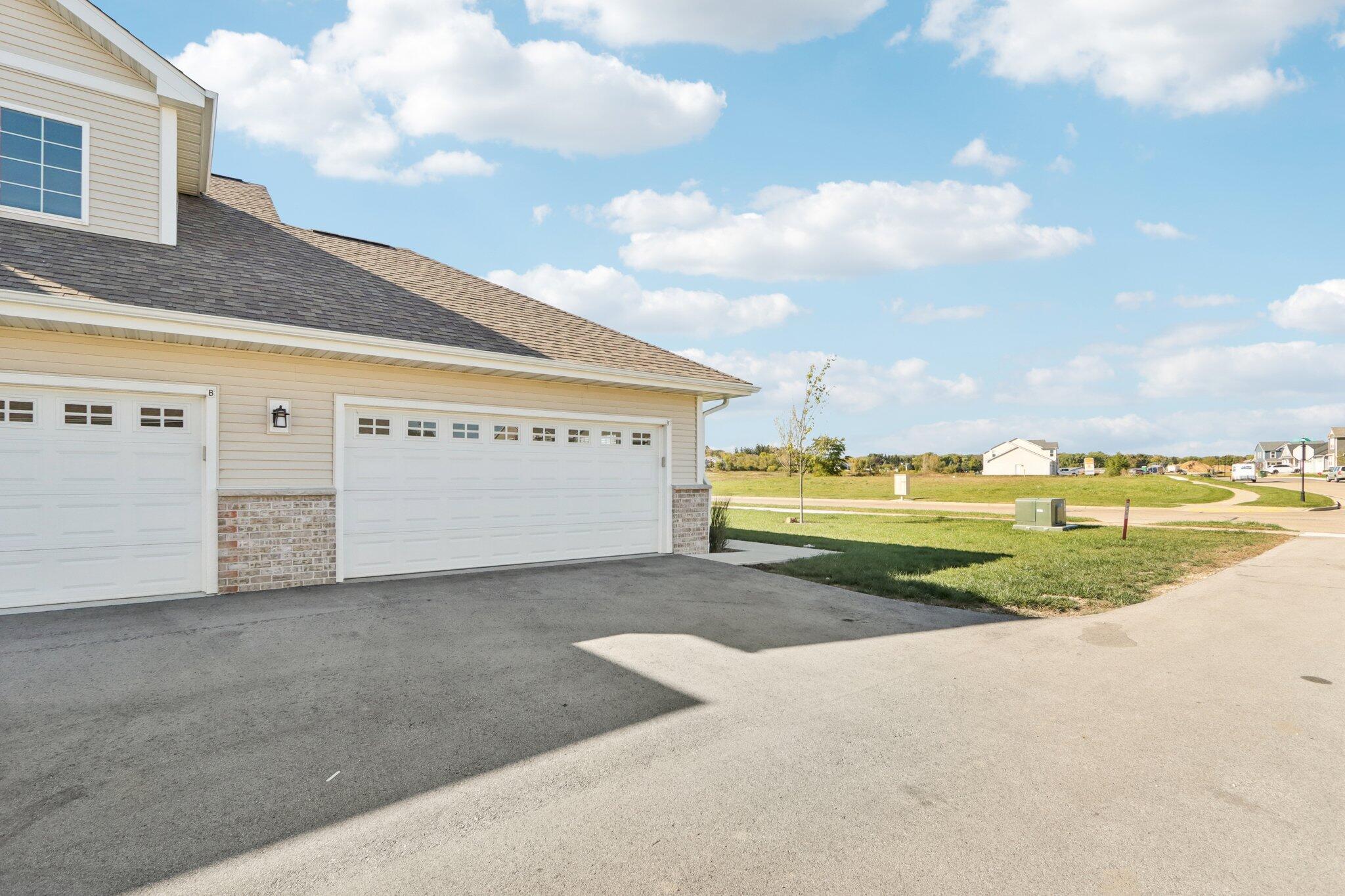 1625 Grey Fox Trail, Unit F Mukwonago, WI 53149 - Photo 42 of 43 43-web-or-mls-Grey Fox Trail-S0910-043