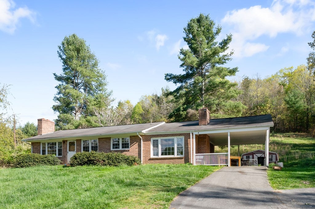 1095 Swecker Town Road Max Meadows, VA 24360 - Photo 33 of 53 Gallery Image 33