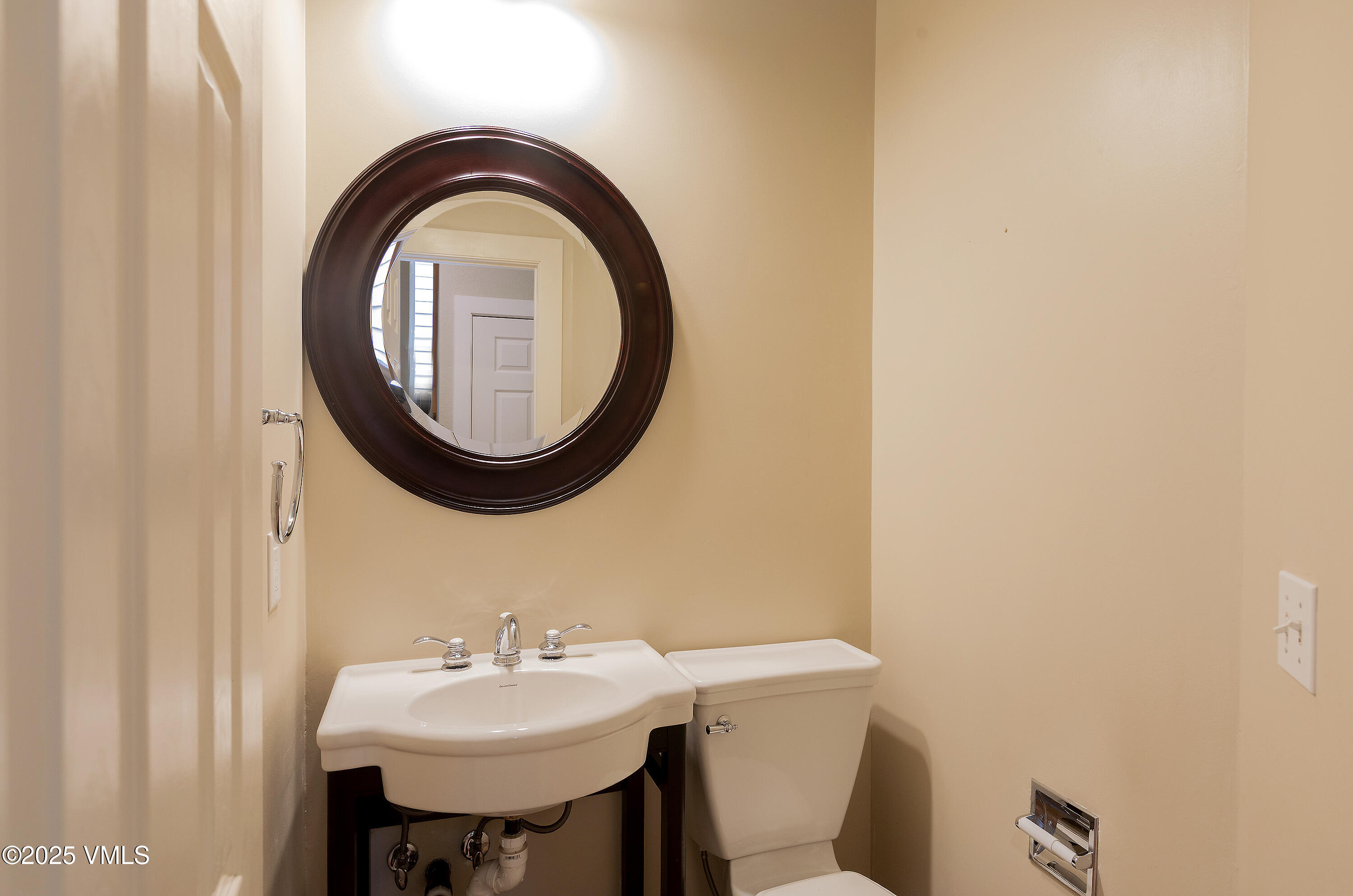 95 Eagle Ranch Road Eagle, CO 81631 - Photo 8 of 31 a bathroom with a sink and a mirror