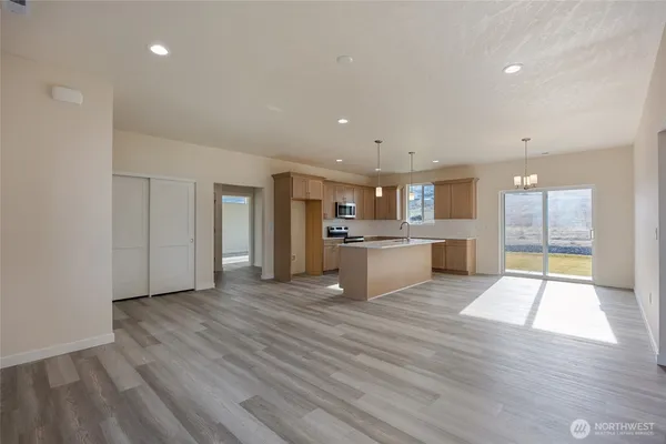 $405,621 | 8383 Desert Greens Loop Southeast, Othello, WA 99344