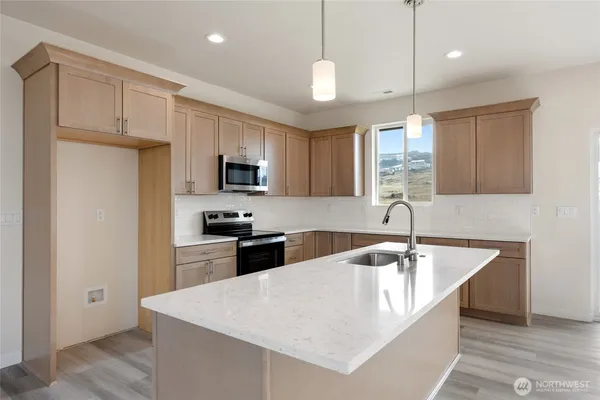 $405,621 | 8383 Desert Greens Loop Southeast, Othello, WA 99344