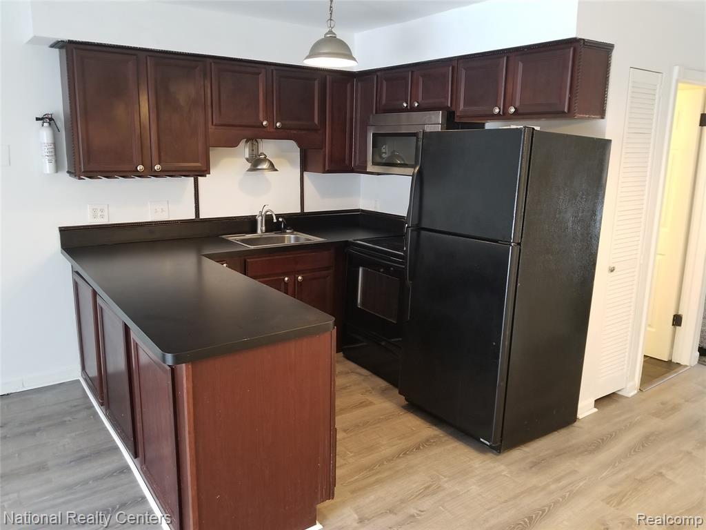 15175 Raphael Terrace Warren, MI 48088 - Photo 12 of 20