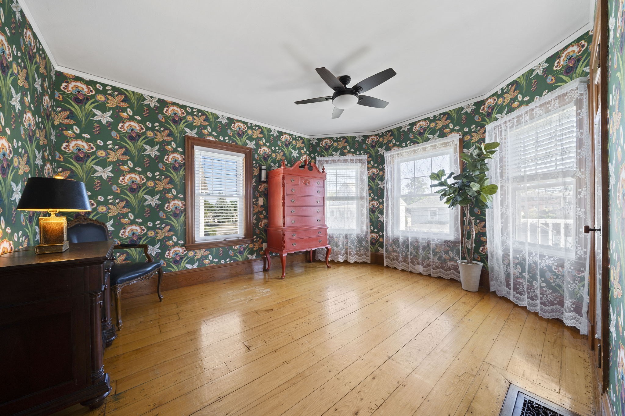 118 Merrymount Road Quincy, MA 02169 - Photo 28 of 41 Gallery Image 28